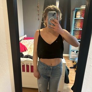 loose black crop top